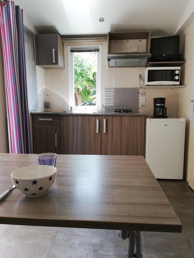 Camping Orly D'Azur Six-Fours-les-Plages Ruang foto